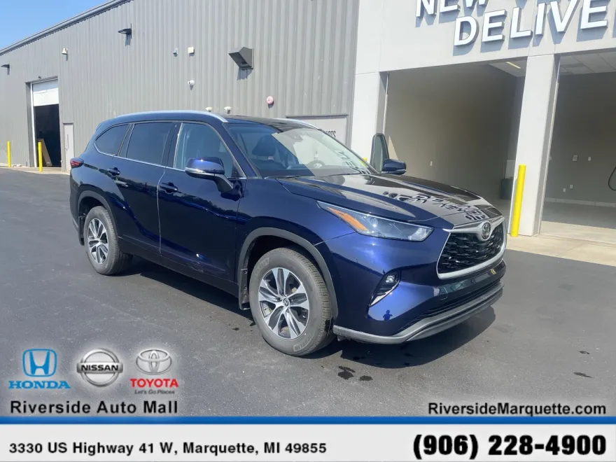 2022 Toyota Highlander XLE photo 1