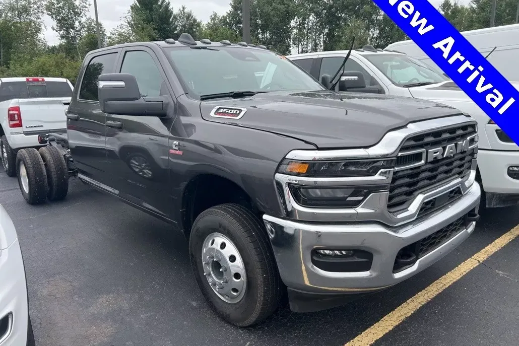 2025 Ram 3500 Tradesman photo 1