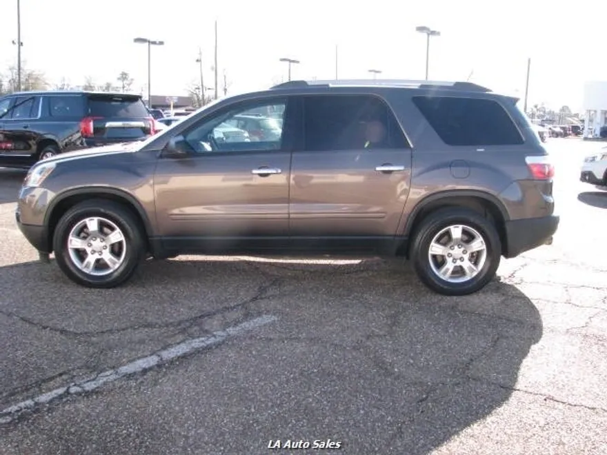 2011 Gmc Acadia SLE photo 5
