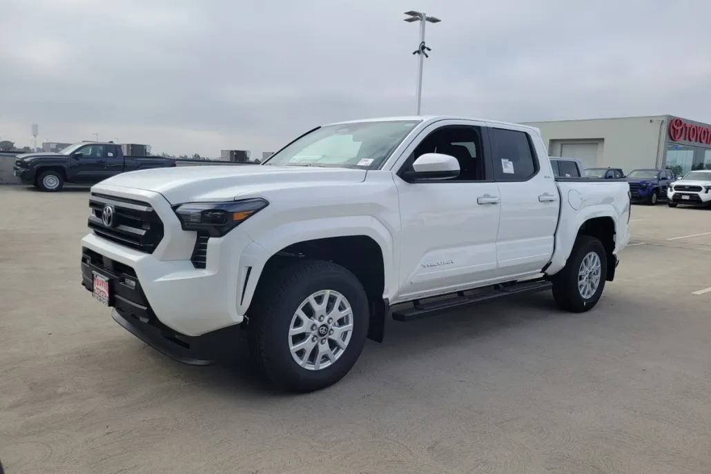 2025 Toyota Tacoma SR5 Double Cab photo 1