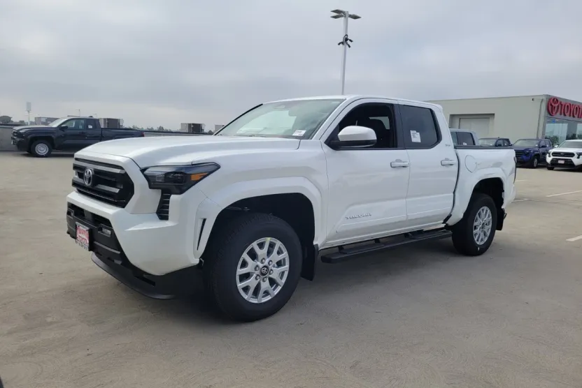 2025 Toyota Tacoma SR5 Double Cab photo 1