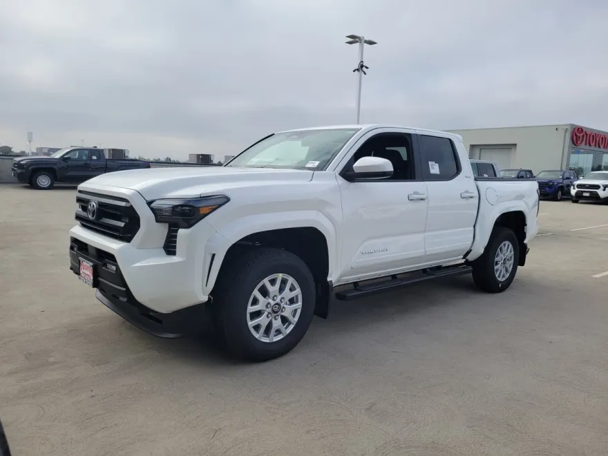 2025 Toyota Tacoma SR5 Double Cab photo 1