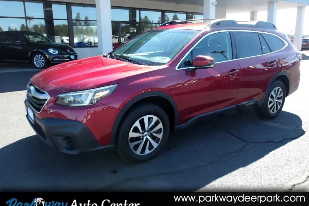 2021 Subaru Outback Premium photo 1