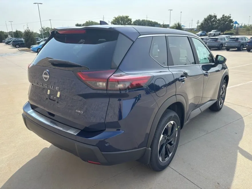 2026 Nissan Rogue SV AWD photo 1