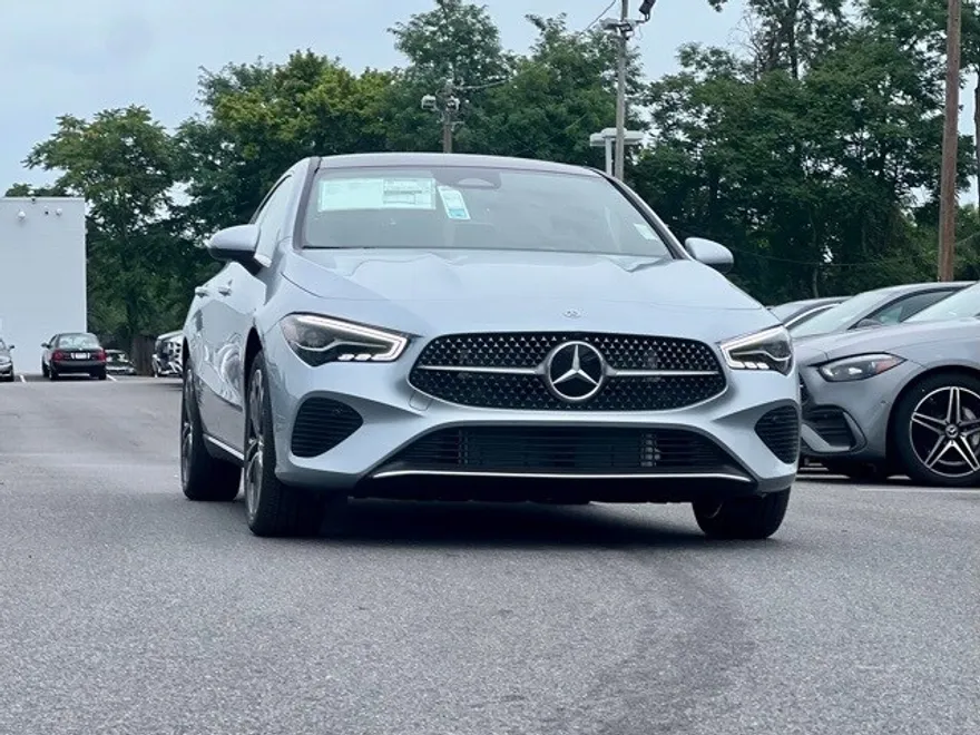 2025 Mercedes Benz CLA 250 4MATIC photo 1