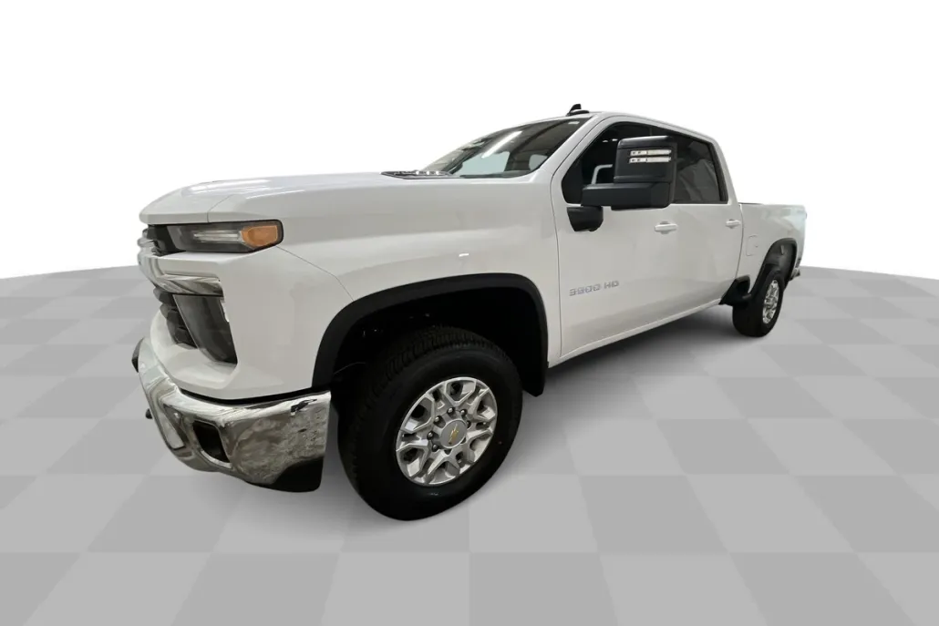 2025 Chevrolet Silverado 3500HD LT photo 1