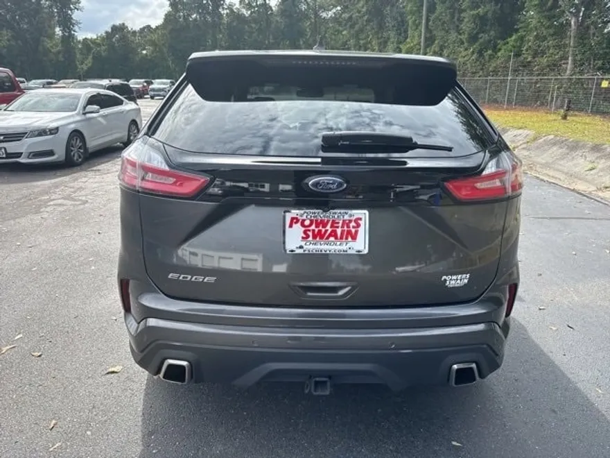 2020 Ford Edge ST photo 1