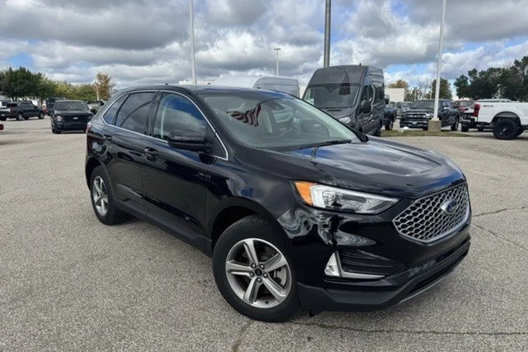 2023 Ford Edge SEL photo 1