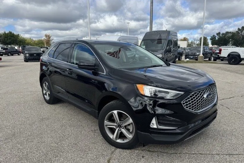2023 Ford Edge SEL photo 1