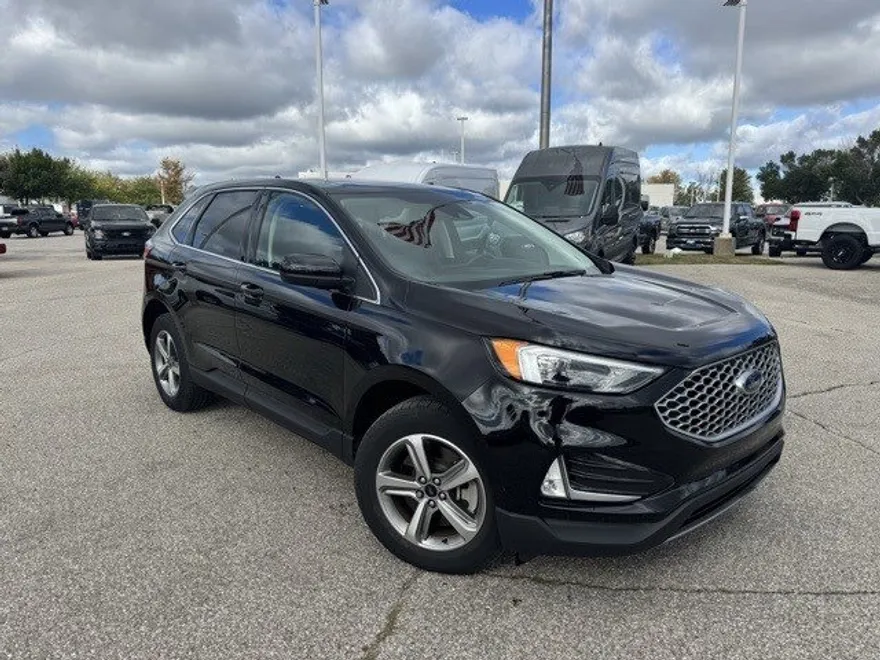2023 Ford Edge SEL photo 1