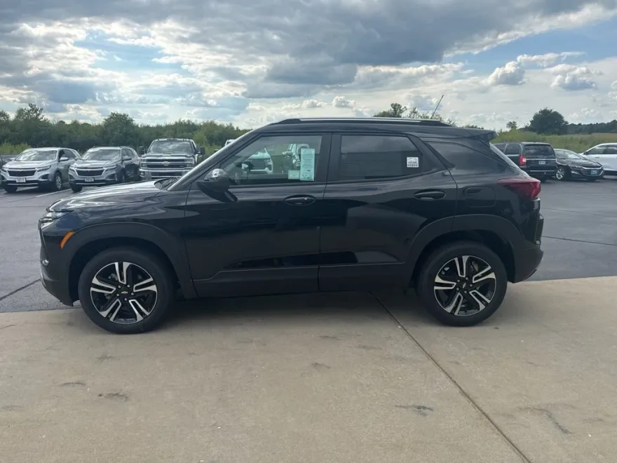 2026 Chevrolet Trailblazer LT photo 1