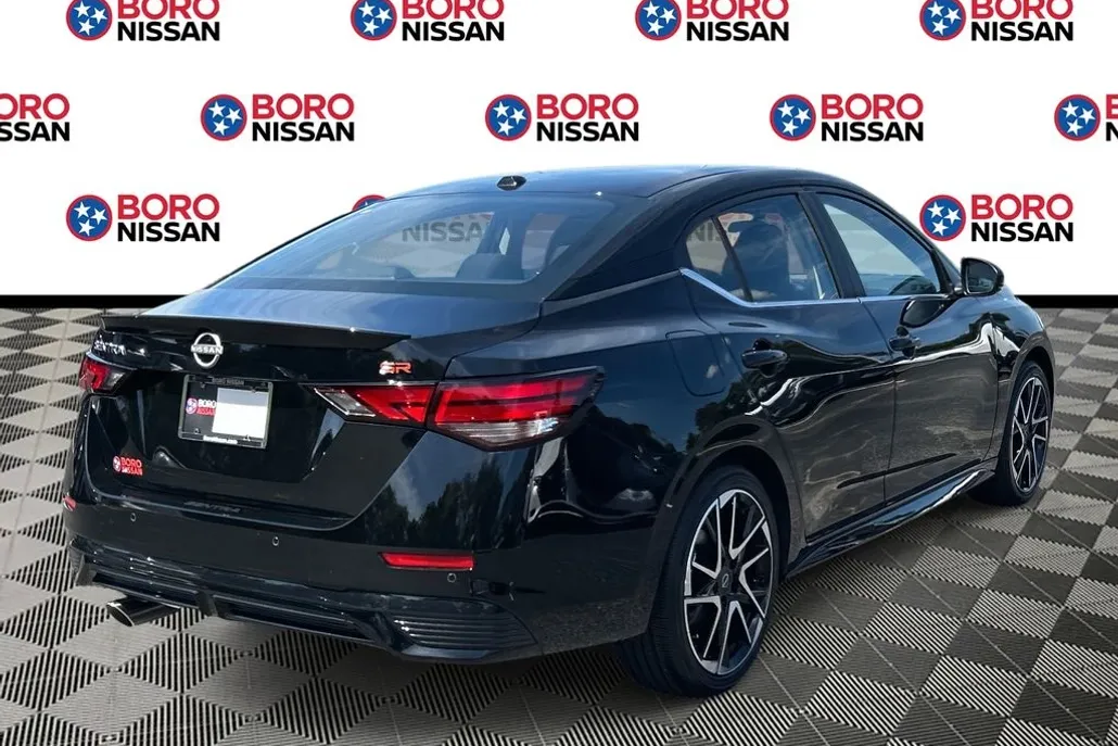 2025 Nissan Sentra SR photo 1