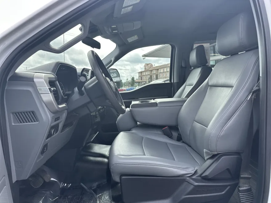 2023 Ford F-150 XL photo 1