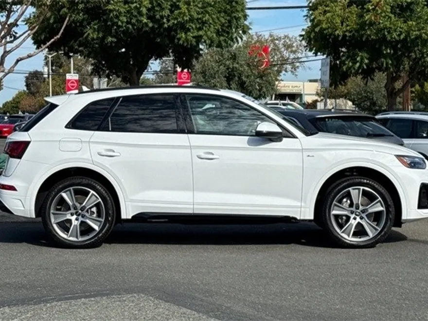 2025 Audi Q5 45 S line Premium photo 1