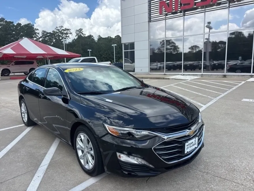 2023 Chevrolet Malibu 1LT photo 1