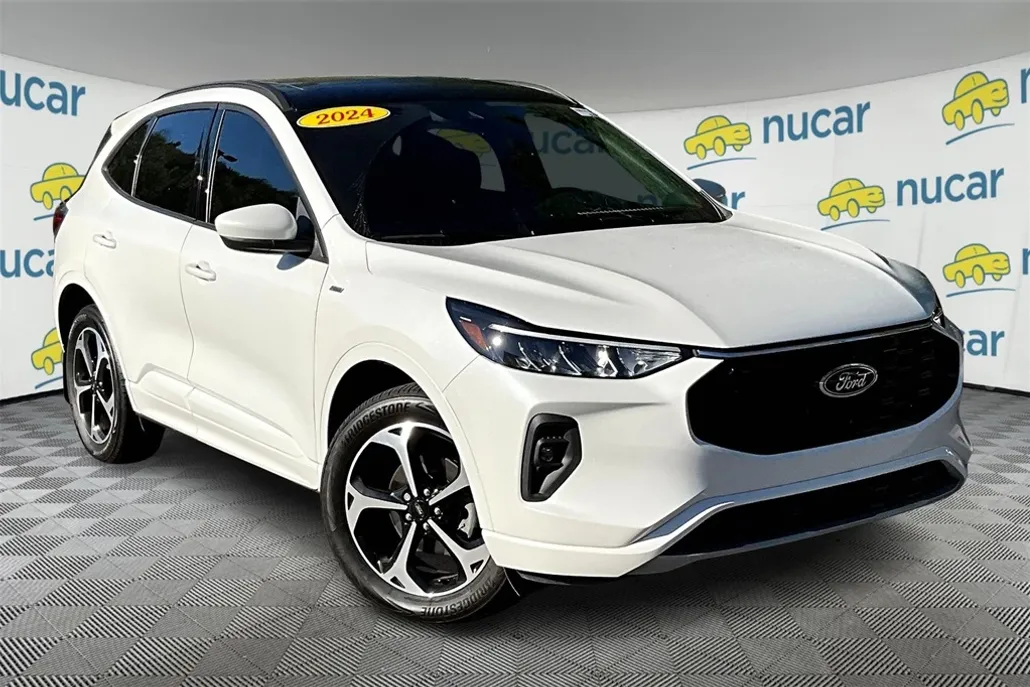2024 Ford Escape ST-Line Select photo 1