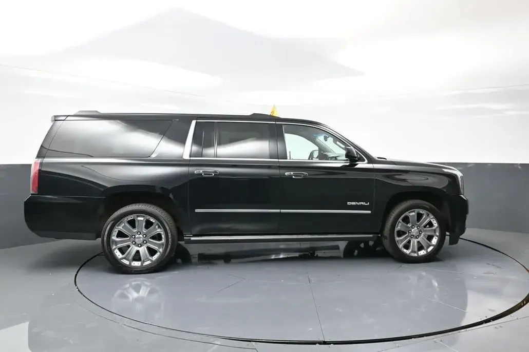 2016 Gmc Yukon XL Denali photo 1