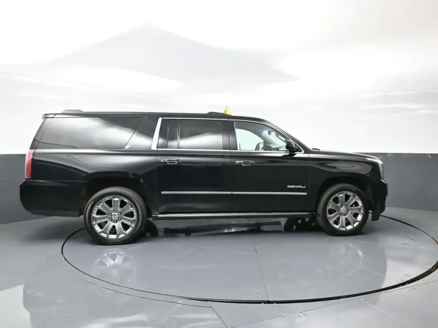 2016 Gmc Yukon XL Denali photo 1