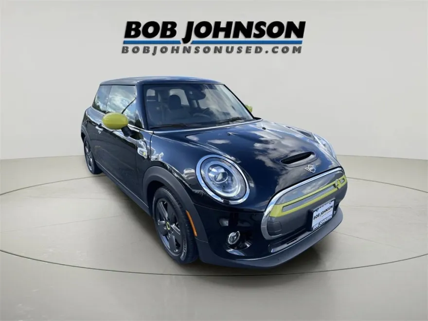 2021 Mini Cooper Hardtop SE photo 1