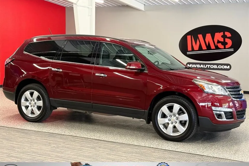 2017 Chevrolet Traverse 1LT photo 1