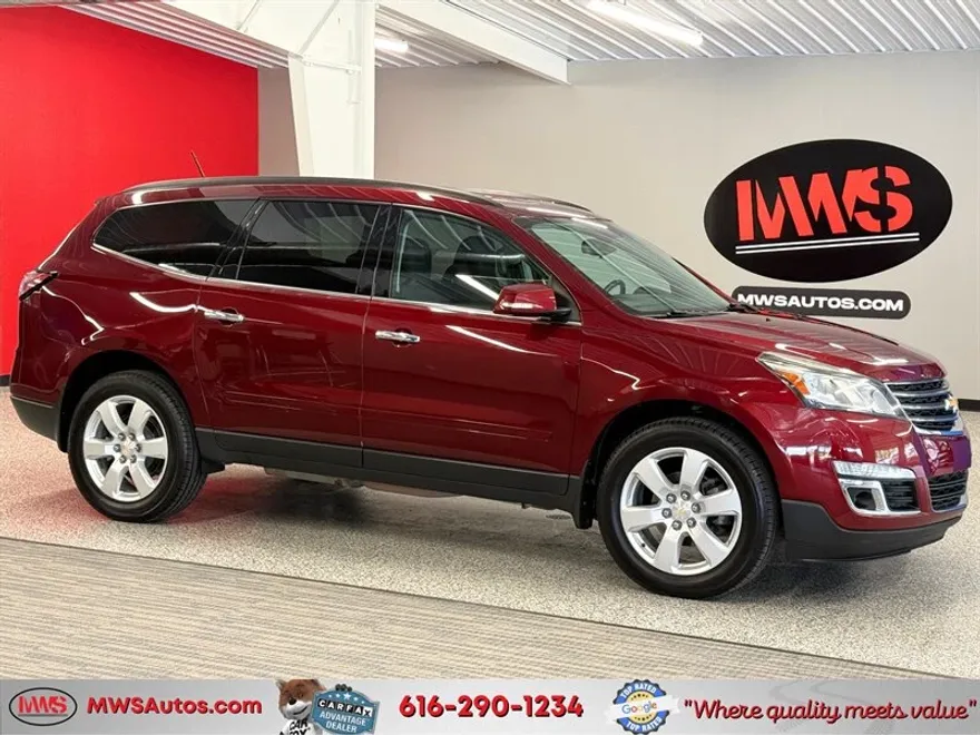 2017 Chevrolet Traverse 1LT photo 1