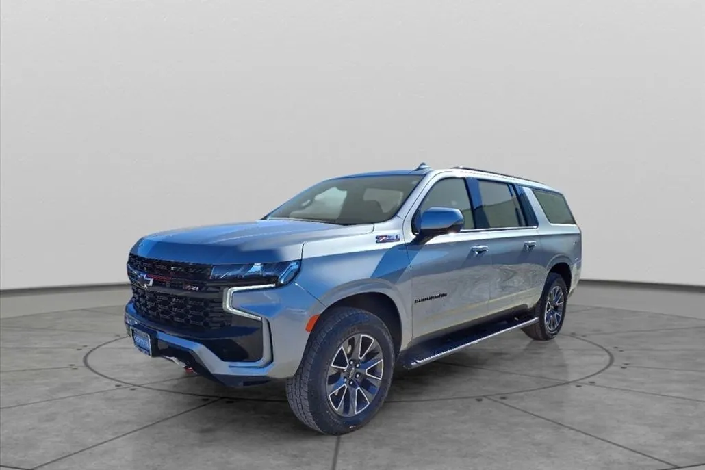 2024 Chevrolet Suburban Z71 photo 1