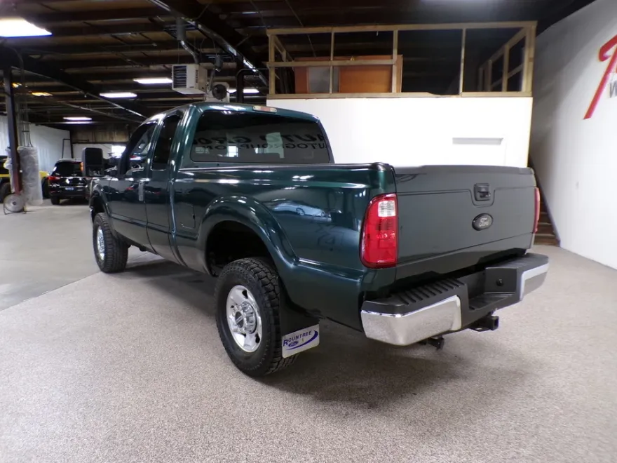 2011 Ford F-350 XLT photo 1