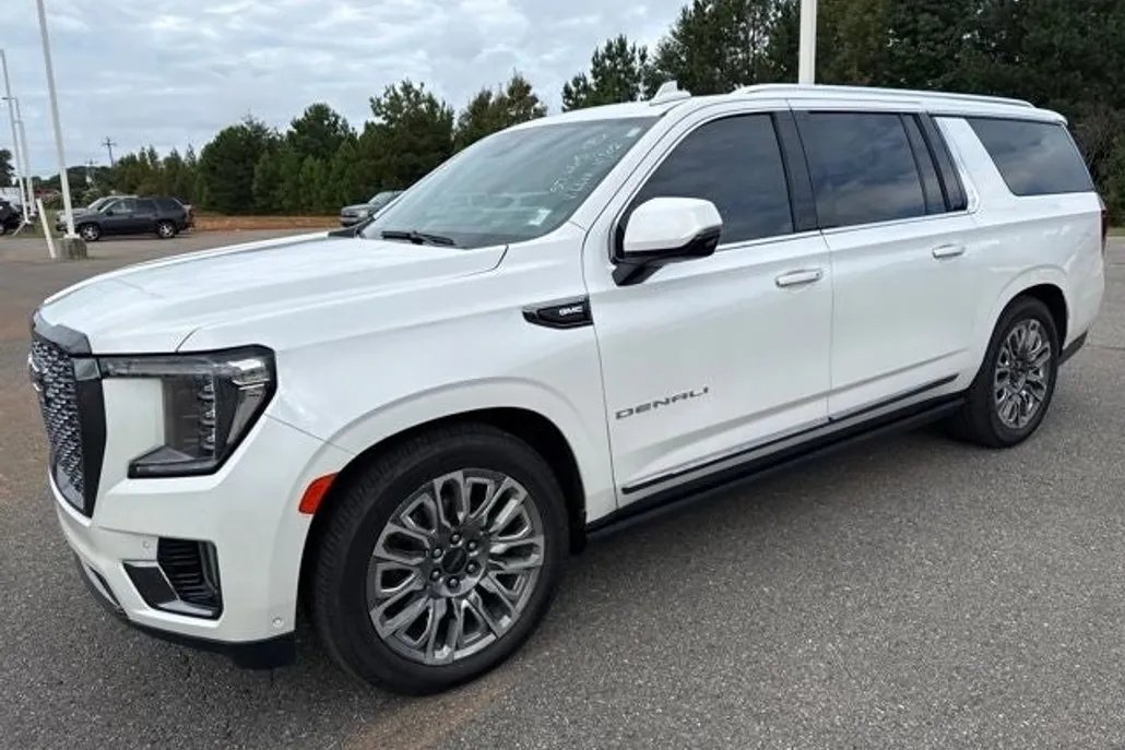2023 Gmc Yukon XL Denali Ultimate photo 1