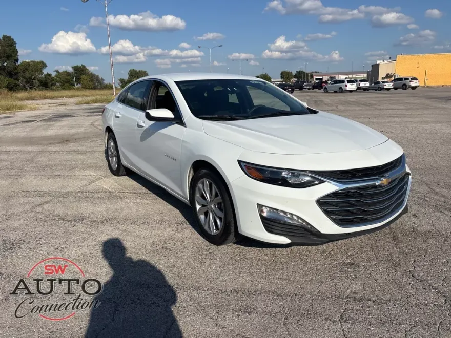 2024 Chevrolet Malibu 1LT photo 1