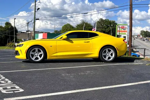 2017 Chevrolet Camaro 1LT Coupe photo 3