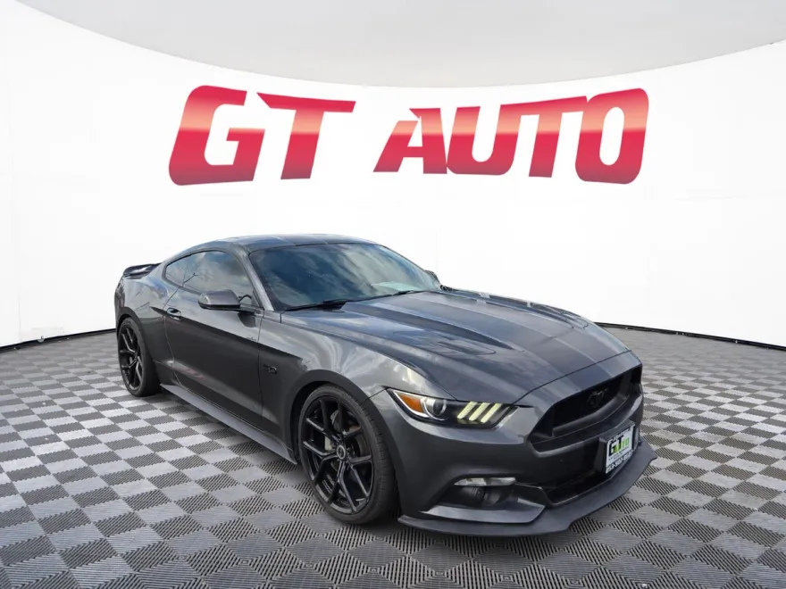 2017 Ford Mustang GT Premium photo 1