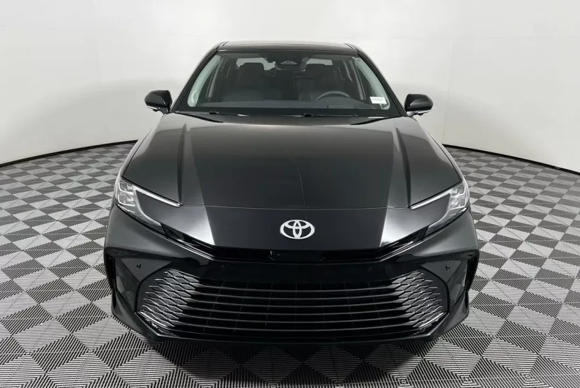2026 Toyota Camry XLE photo 1