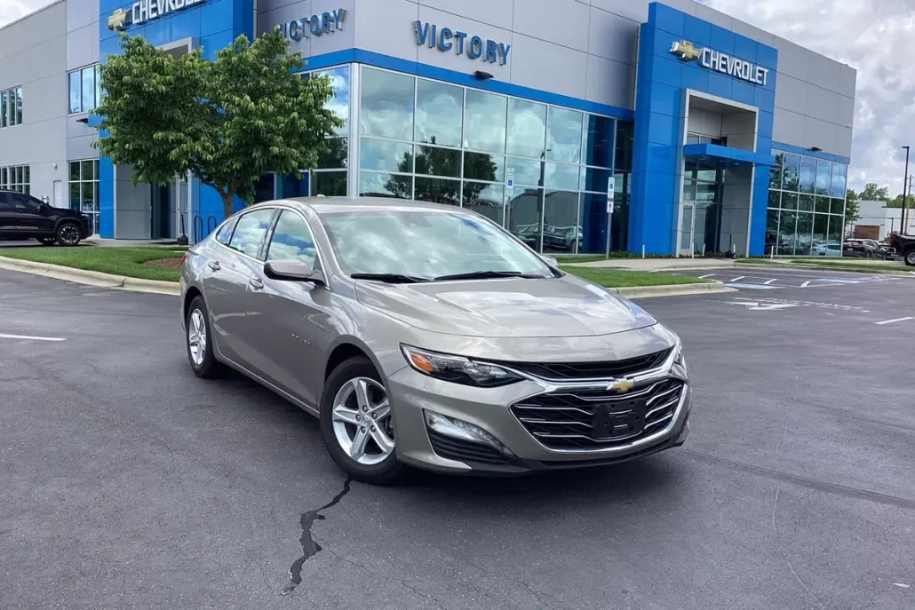 2023 Chevrolet Malibu 1LT photo 1