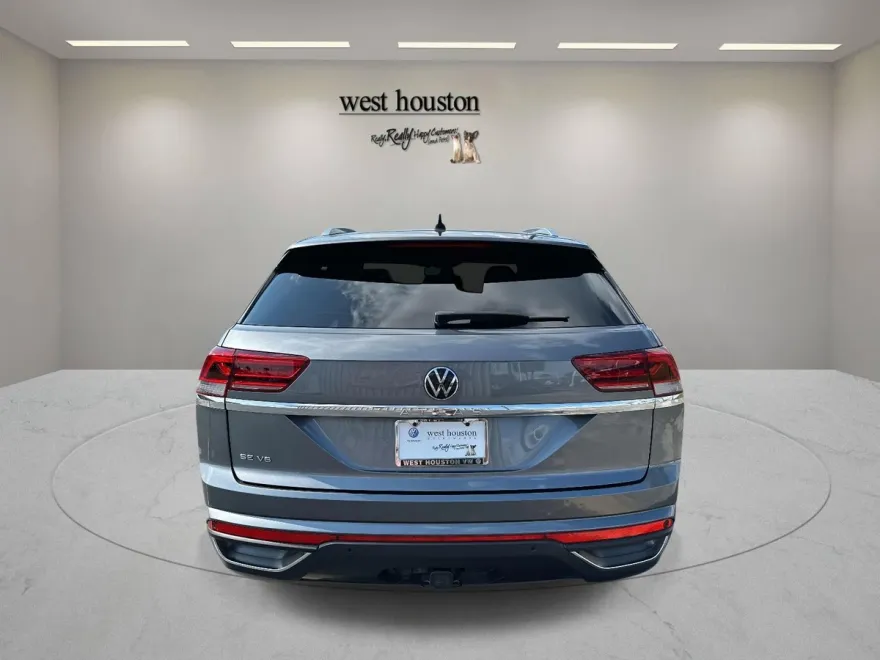 2023 Volkswagen Atlas Cross Sport V6 SE Technology photo 1