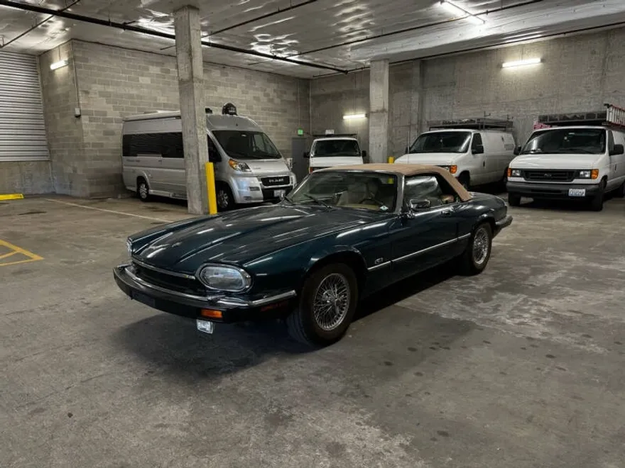1992 Jaguar XJ photo 1