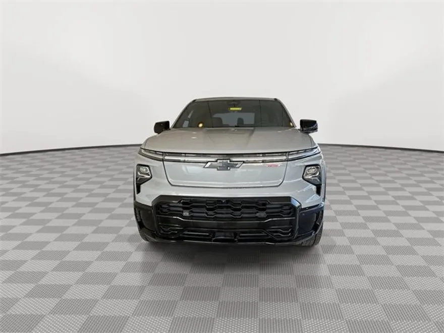 2025 Chevrolet Silverado EV RST photo 1
