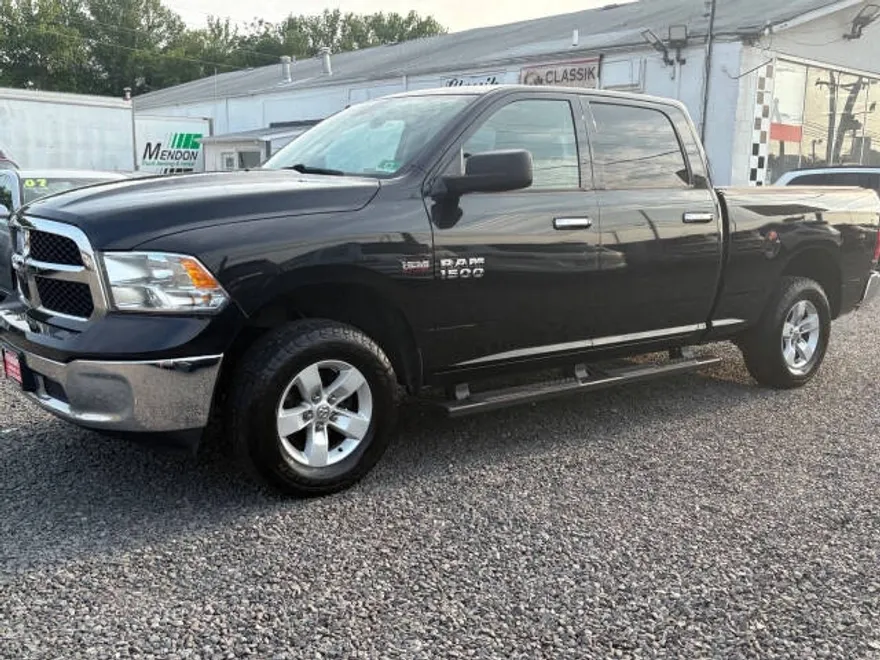 2018 Ram 1500 SLT photo 1