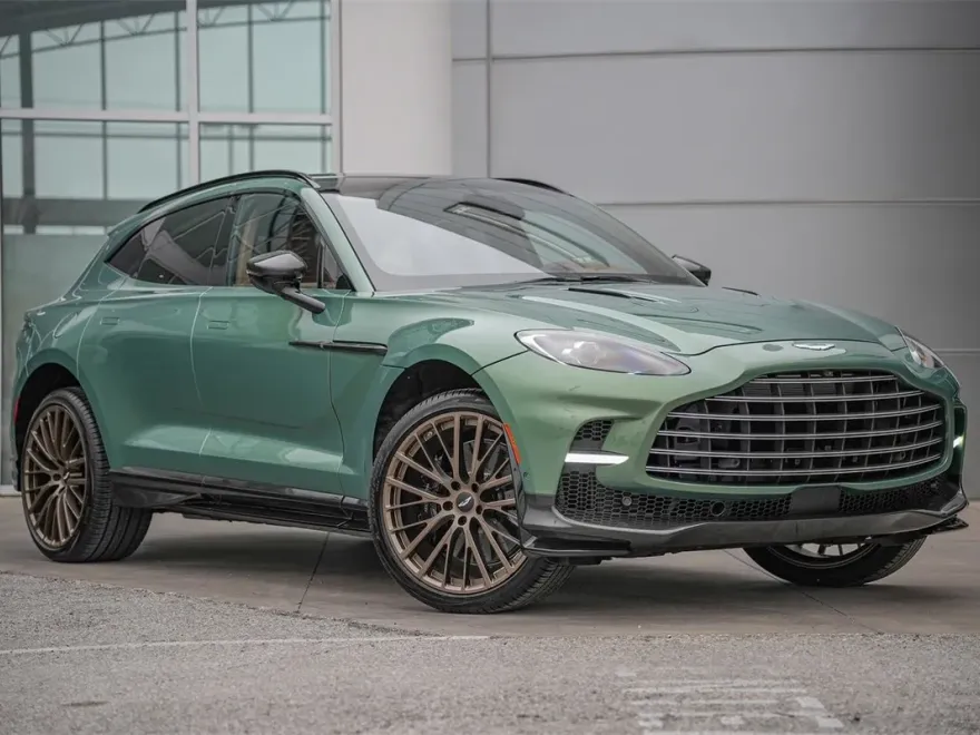 2025 Aston Martin DBX photo 1
