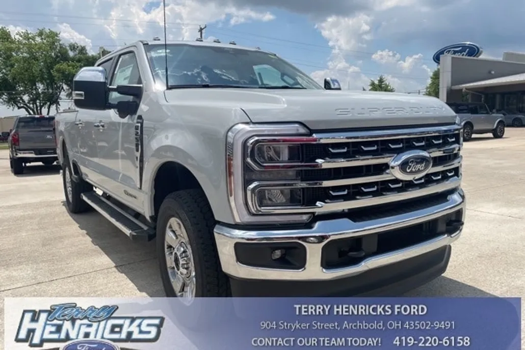 2025 Ford F-250 photo 1