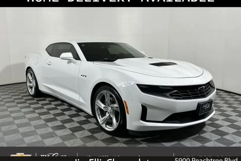 2021 Chevrolet Camaro LT1 photo 1