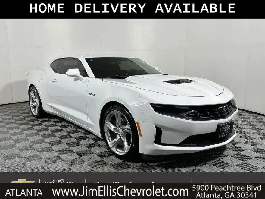 2021 Chevrolet Camaro LT1 photo 1