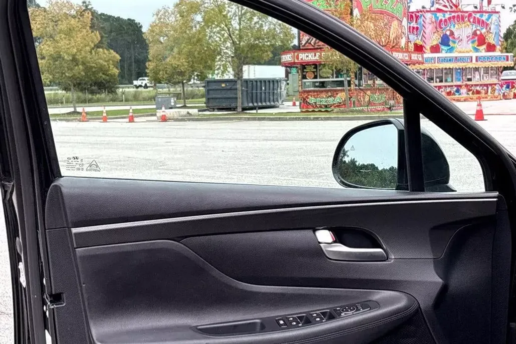 2023 Hyundai Santa Fe SEL photo 1