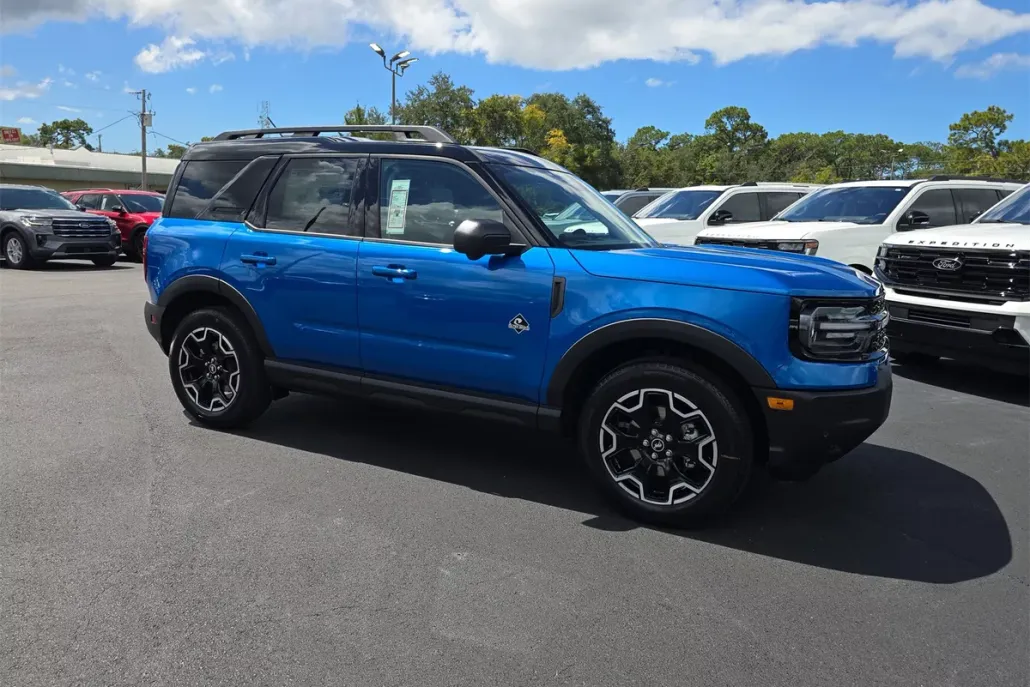 2025 Ford Bronco Sport Outer Banks photo 1