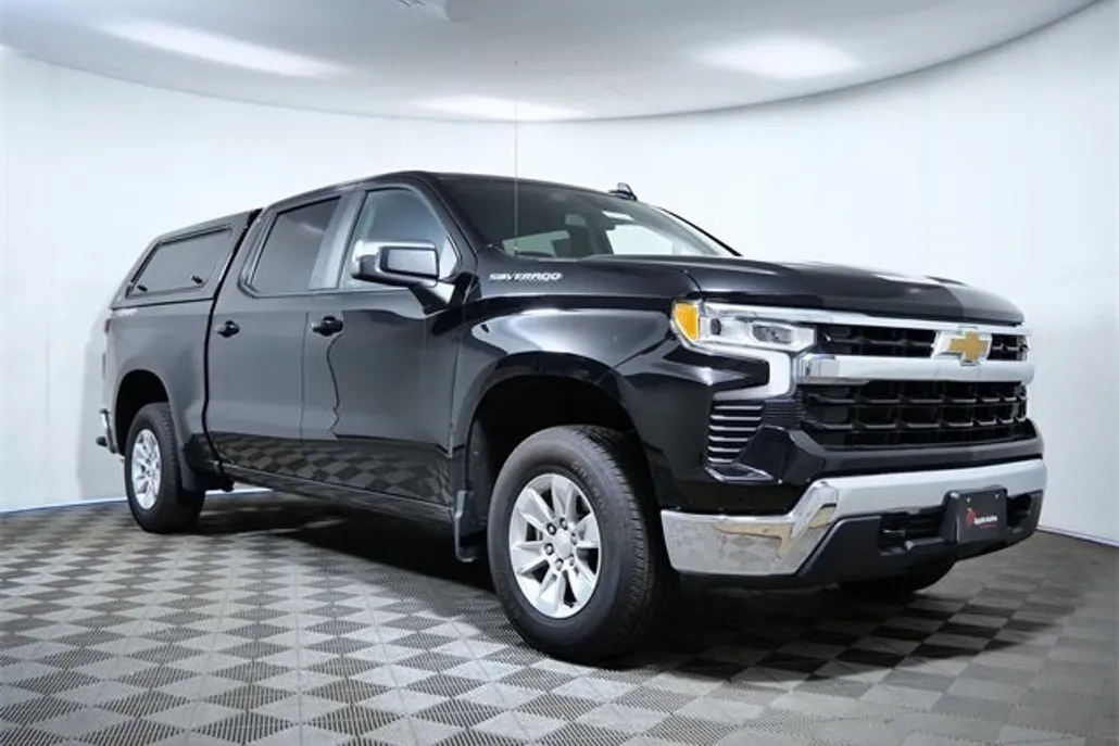 2024 Chevrolet Silverado 1500 LT photo 1
