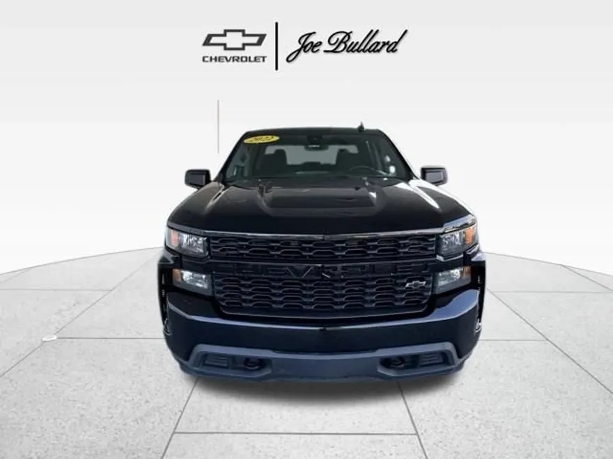 2022 Chevrolet Silverado 1500 Custom photo 1