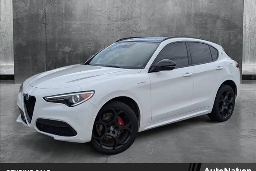 2022 Alfa Romeo Stelvio Ti Sport photo 1
