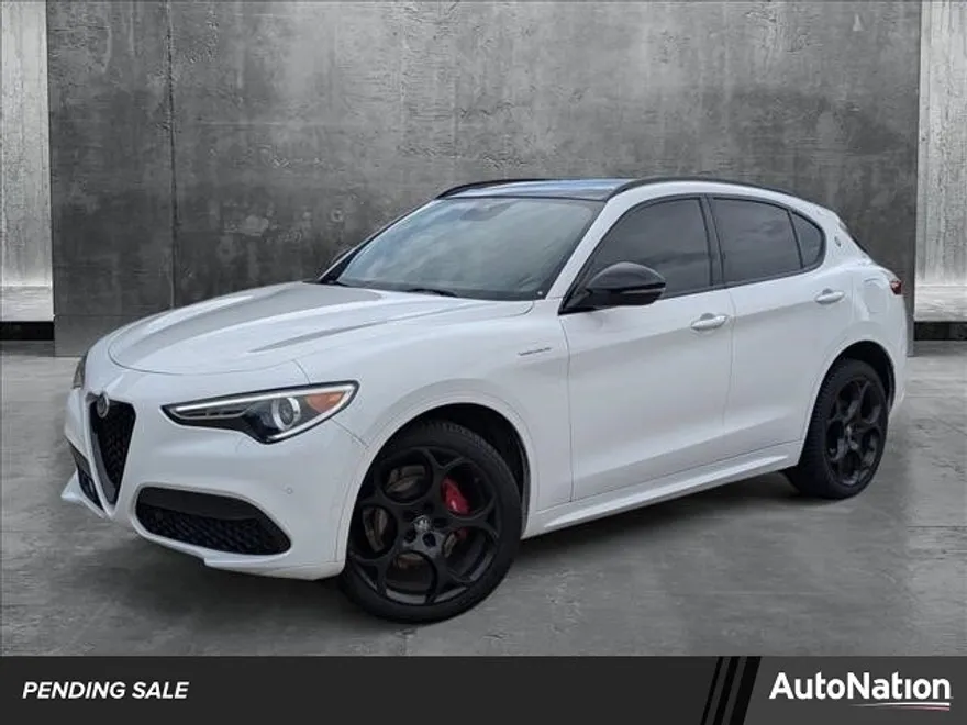 2022 Alfa Romeo Stelvio Ti Sport photo 1