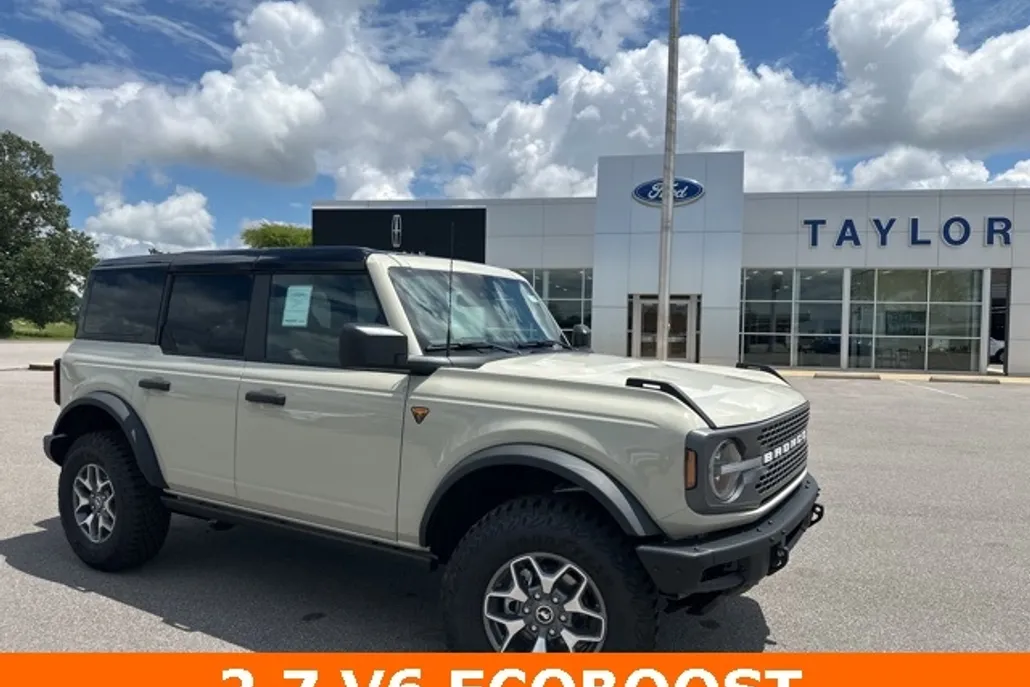 2025 Ford Bronco Badlands photo 1