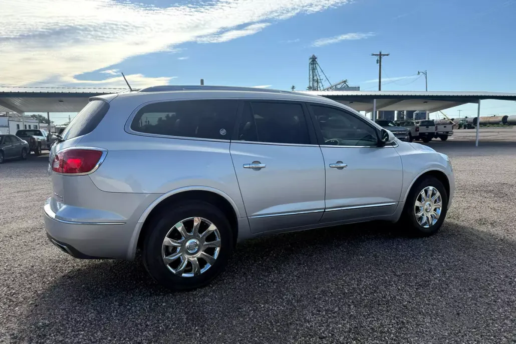 2017 Buick Enclave Leather photo 1