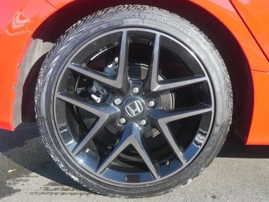 2024 Honda Civic Hatchback Sport Touring photo 1